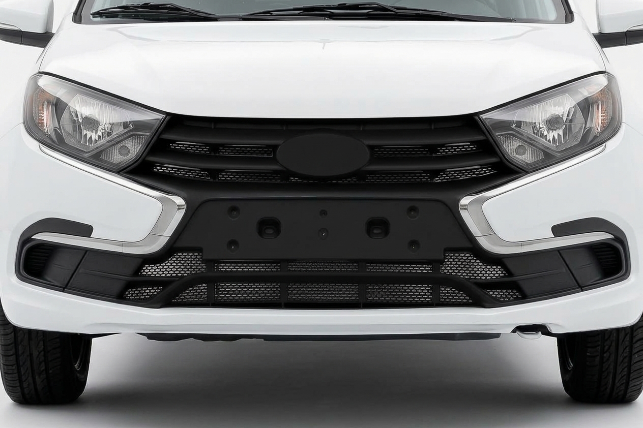 Вставки в решетку Lada Granta